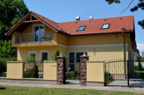 Отель Erkel Apartman  Шиофок